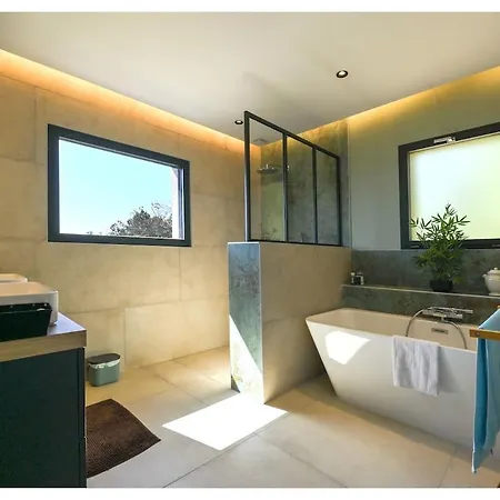 Neuve Perchée - Vue Splendide