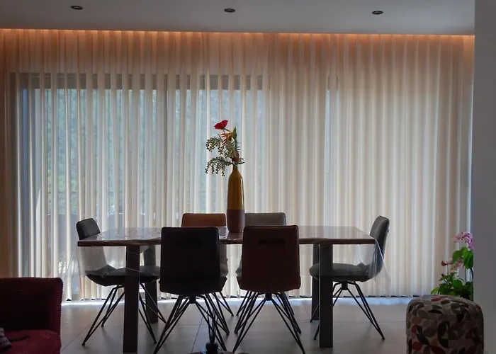 Neuve Perchee - Vue Splendide Villa Zonza